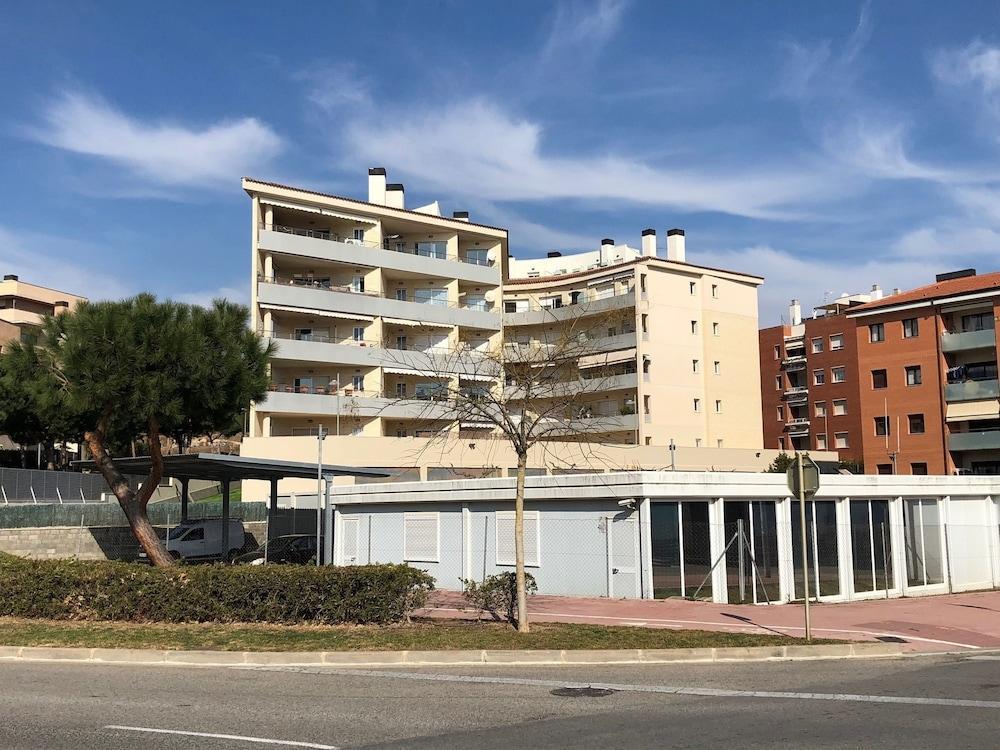 Hotel Apartamento Moderno Fanals 3*